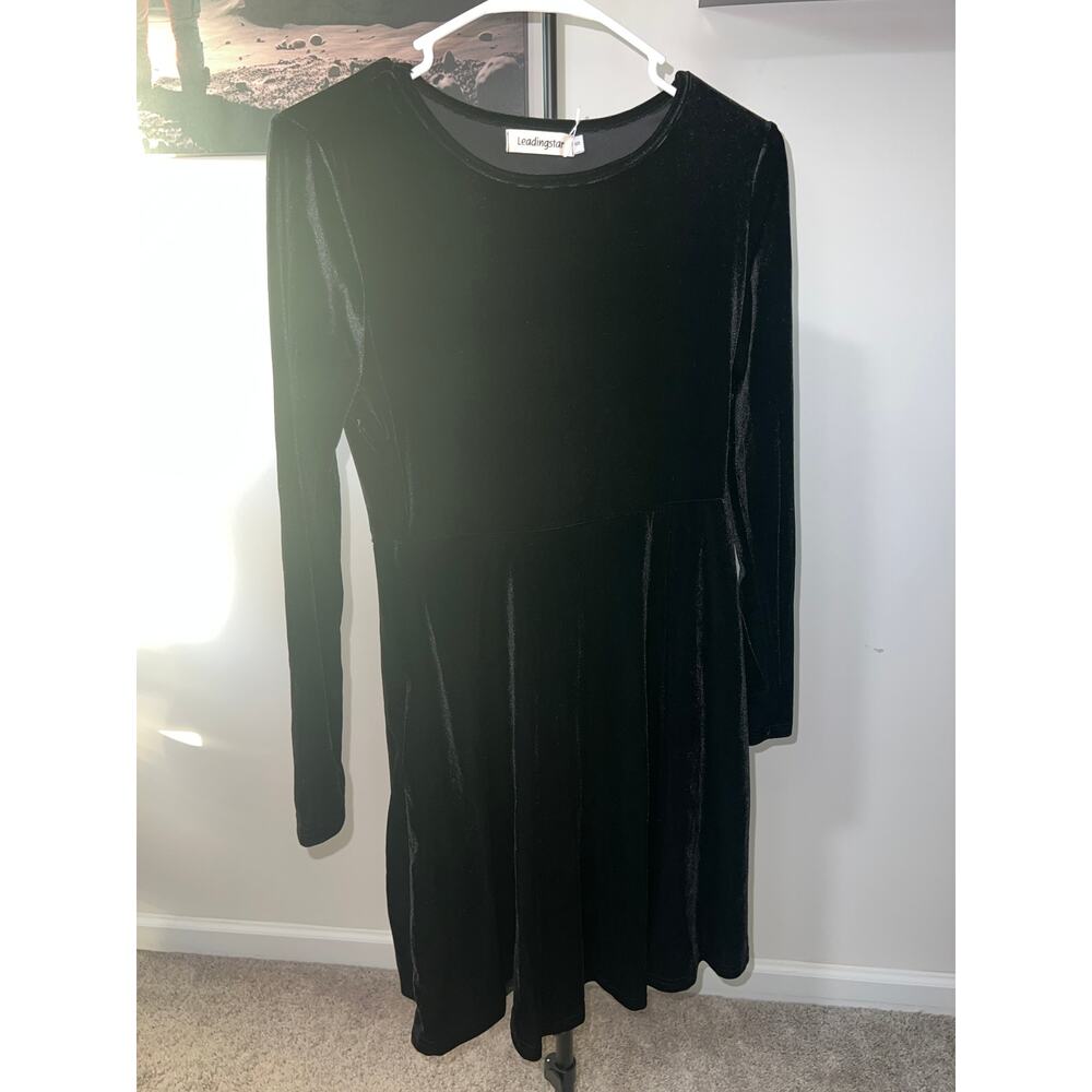 Black Leadingstar long-sleeved velvet mini dress crew neck fit flare sz S